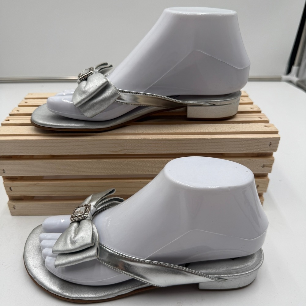 Brighton Sandals Silver Leather Jeweled Bow Low Heel Formal Women Size 5.5M